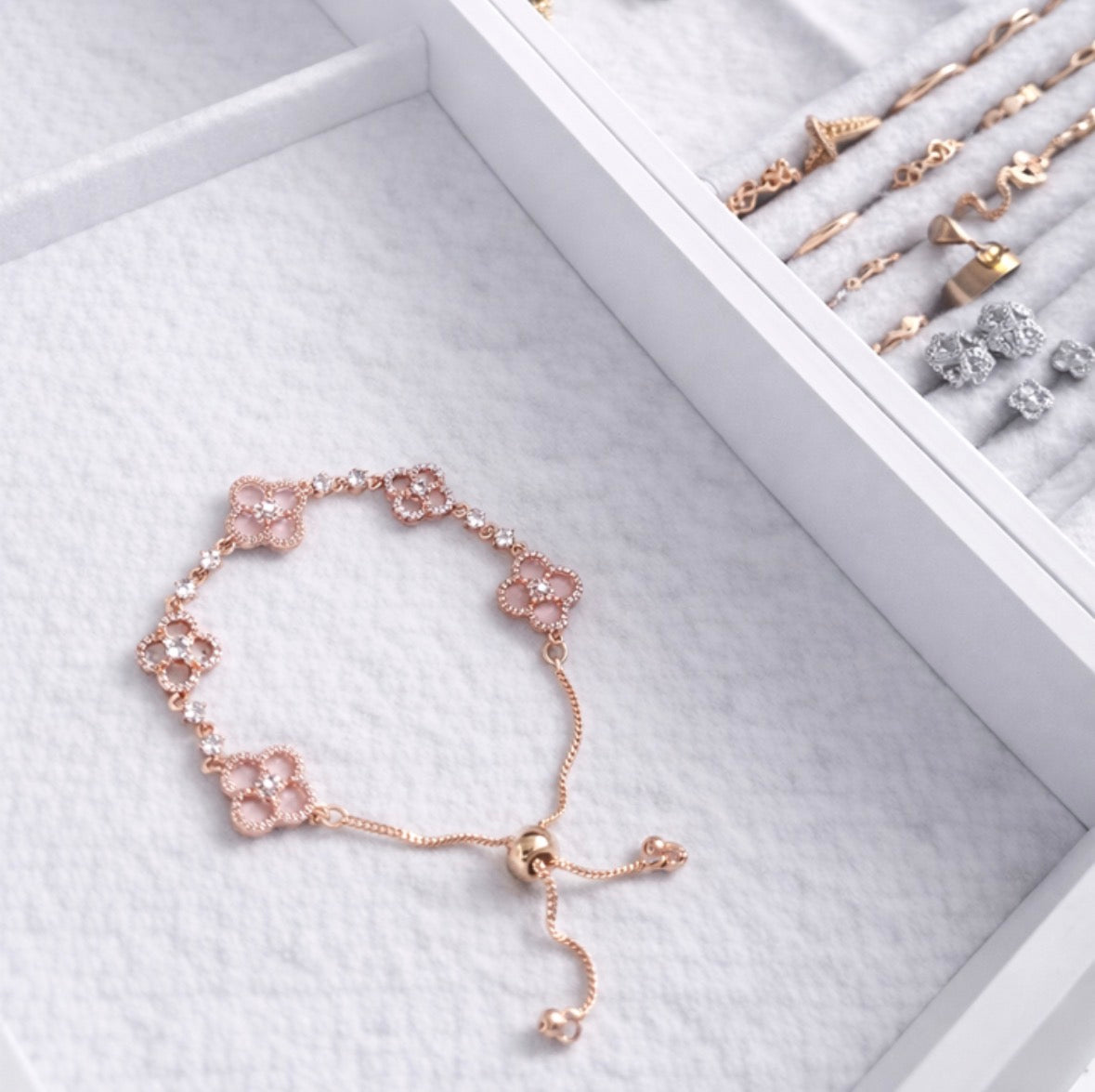 𝐓𝐫𝐞̀𝐟𝐥𝐞 𝐒𝐢𝐠𝐧𝐚𝐭𝐮𝐫𝐞