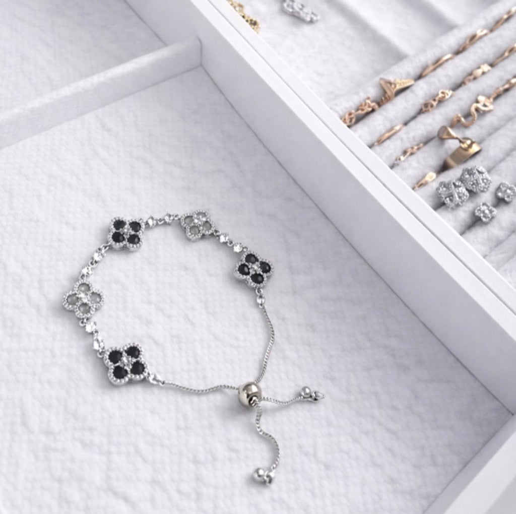 𝐓𝐫𝐞̀𝐟𝐥𝐞 𝐒𝐢𝐠𝐧𝐚𝐭𝐮𝐫𝐞